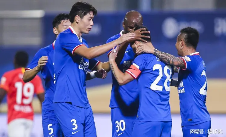 冲刺阶段体能课后，上海申花战术微调备战荷甲，气氛紧张，控场能力受关注的简单介绍-电竞平台