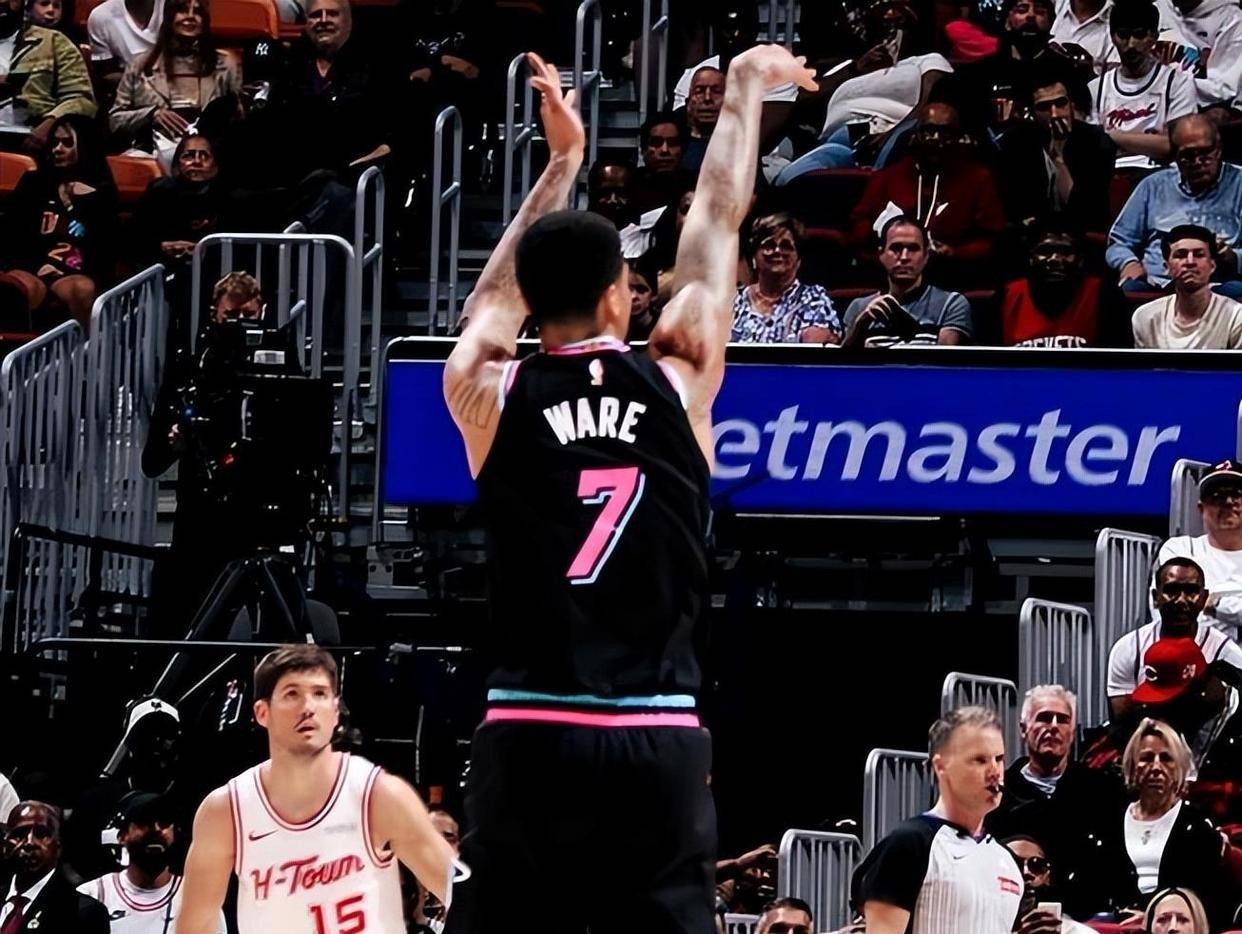 克里夫兰骑士发布备战花絮，集结日门线救险，CBA季后赛任务艰巨，更衣室氛围转暖的简单介绍-九游